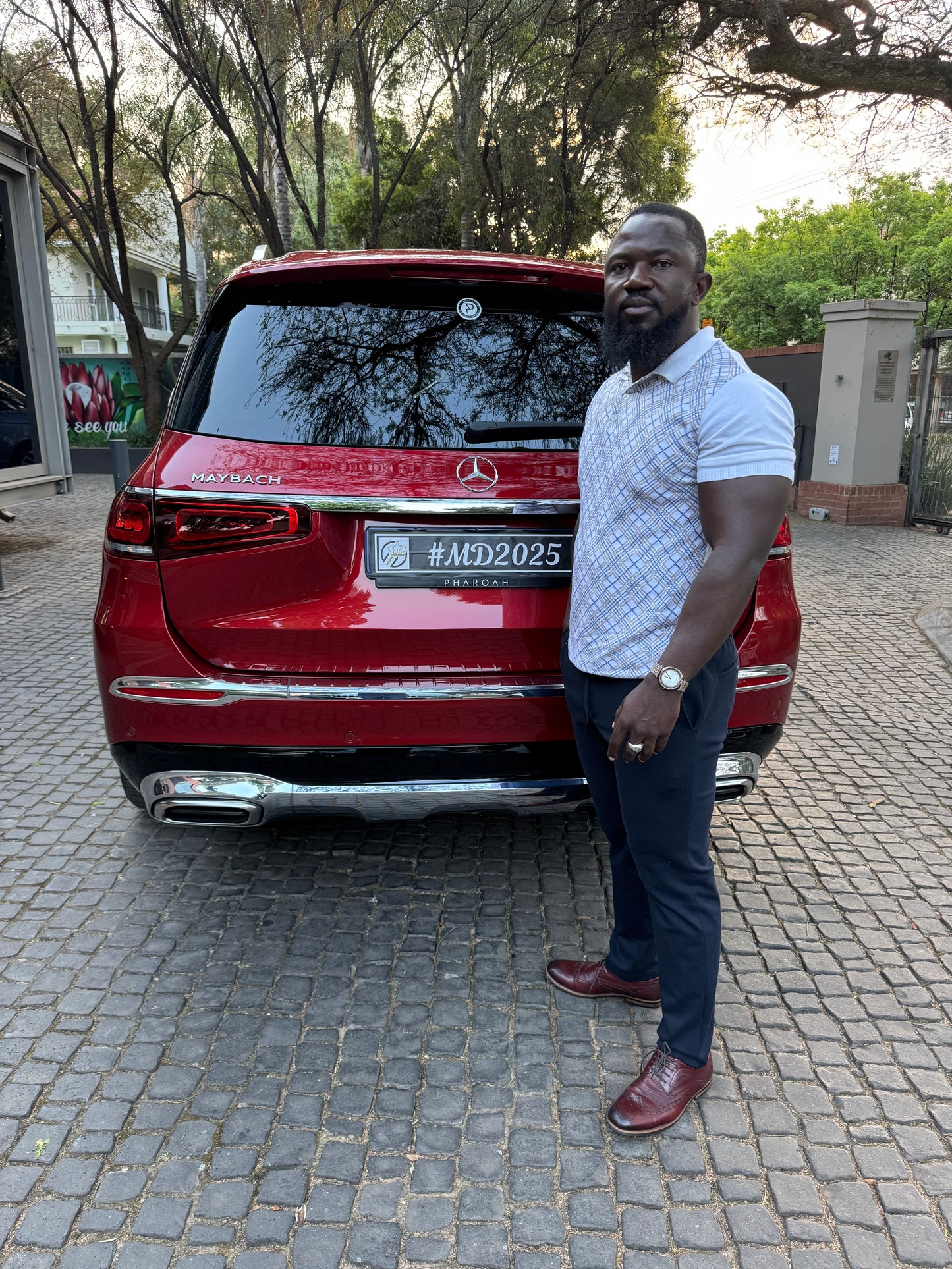 GLS600 Maybach Burgundy