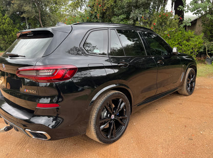 BMW X5 M50i