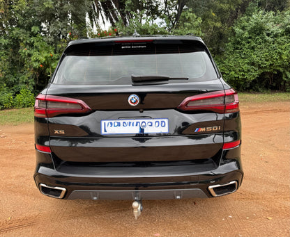 BMW X5 M50i