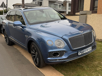 Bentley Bentayga Baby Blue